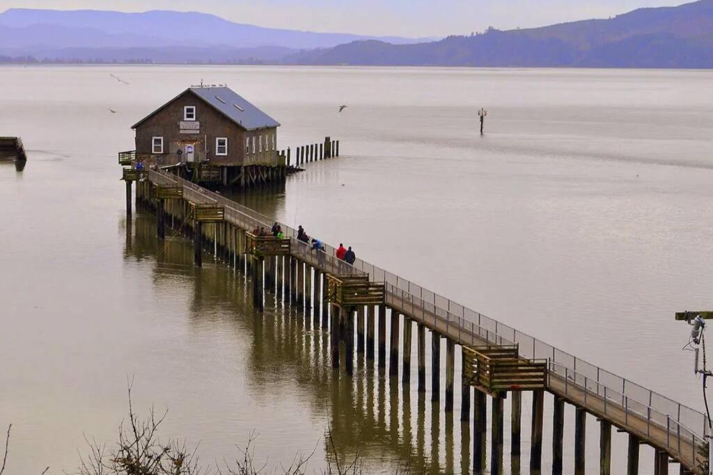 Tiki Escape W/ Amazing Mountain And Marsh Backdrop Vila Rockaway Beach Exterior foto