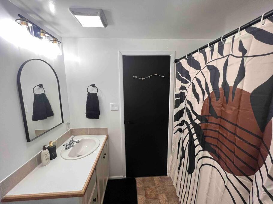 Tiki Escape W/ Amazing Mountain And Marsh Backdrop Vila Rockaway Beach Exterior foto