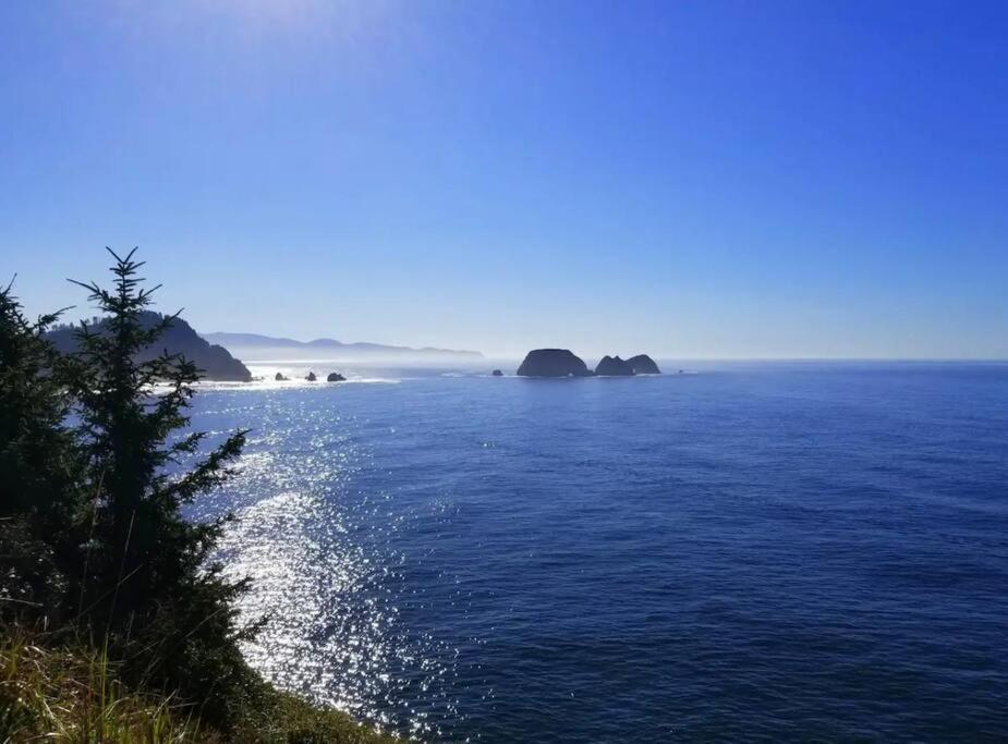 Tiki Escape W/ Amazing Mountain And Marsh Backdrop Vila Rockaway Beach Exterior foto